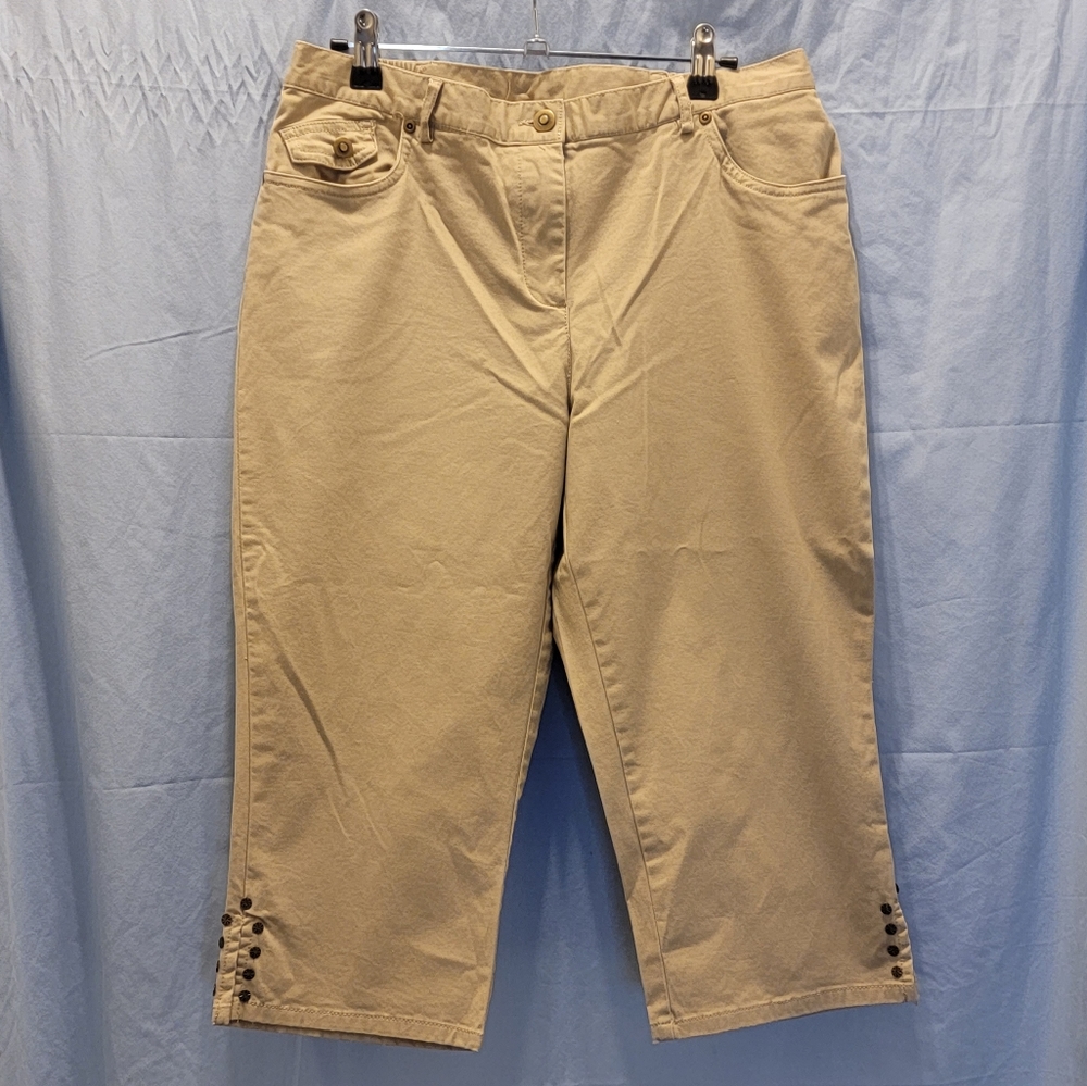 Women's Ruby Rd. Favorites Capri Pants Size 8 Color Cream